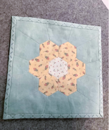Hexagon Mug Rug